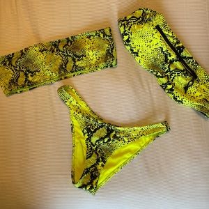 Triangle strapless bathing suit with bag!